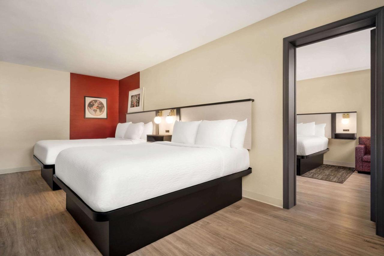Ramada By Wyndham Allentown Bethlehem Exterior photo