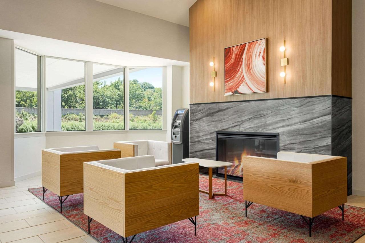 Ramada By Wyndham Allentown Bethlehem Exterior photo