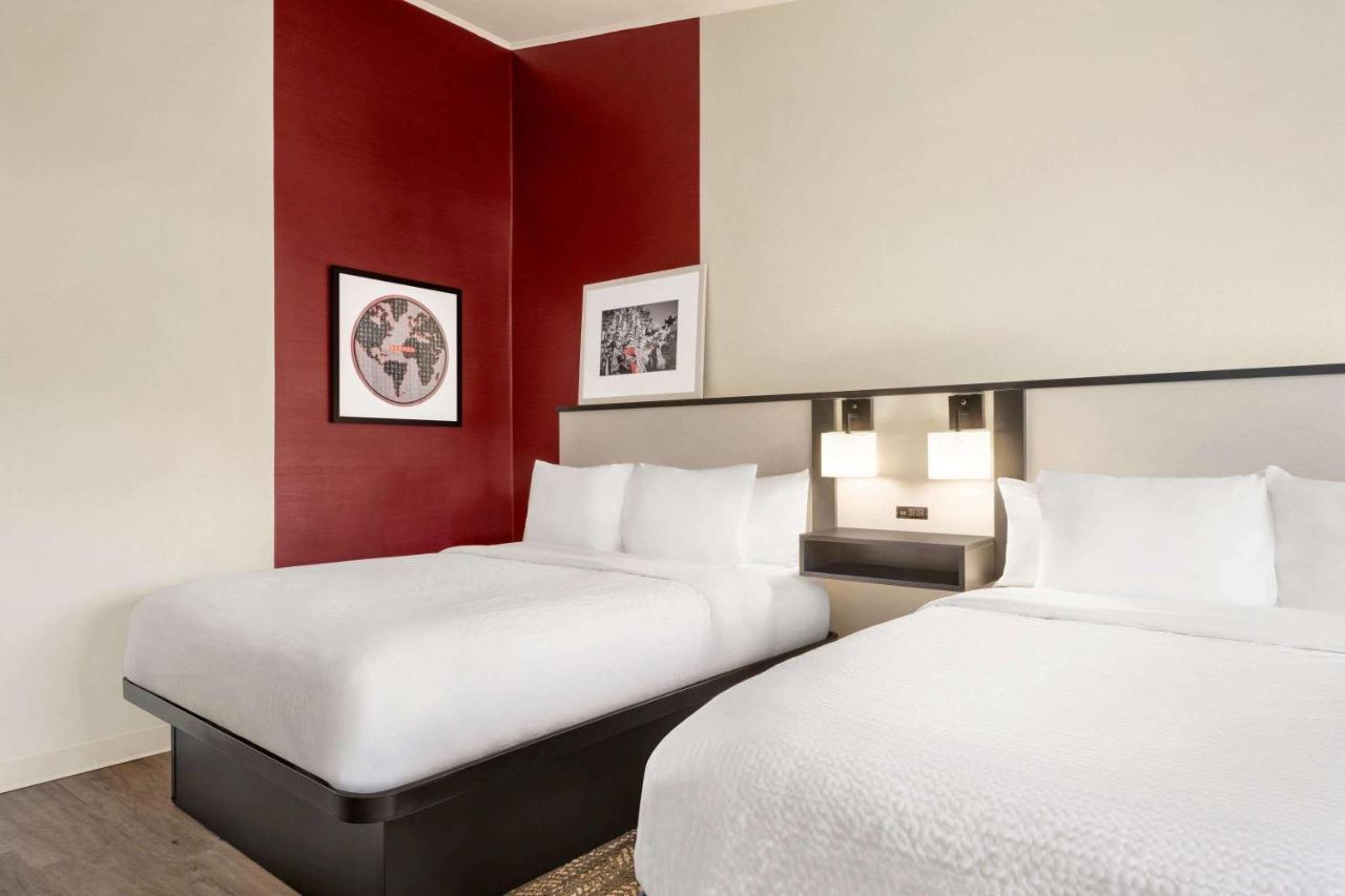 Ramada By Wyndham Allentown Bethlehem Exterior photo