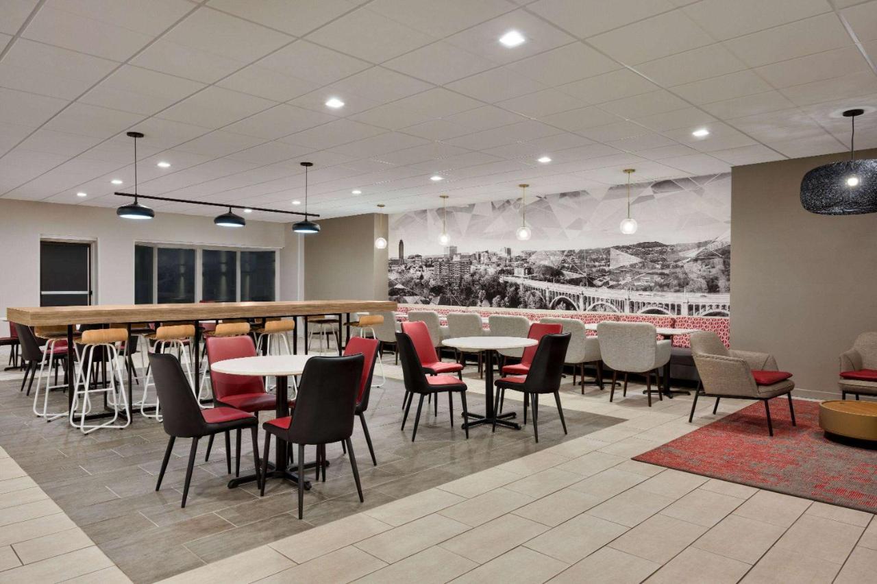 Ramada By Wyndham Allentown Bethlehem Exterior photo