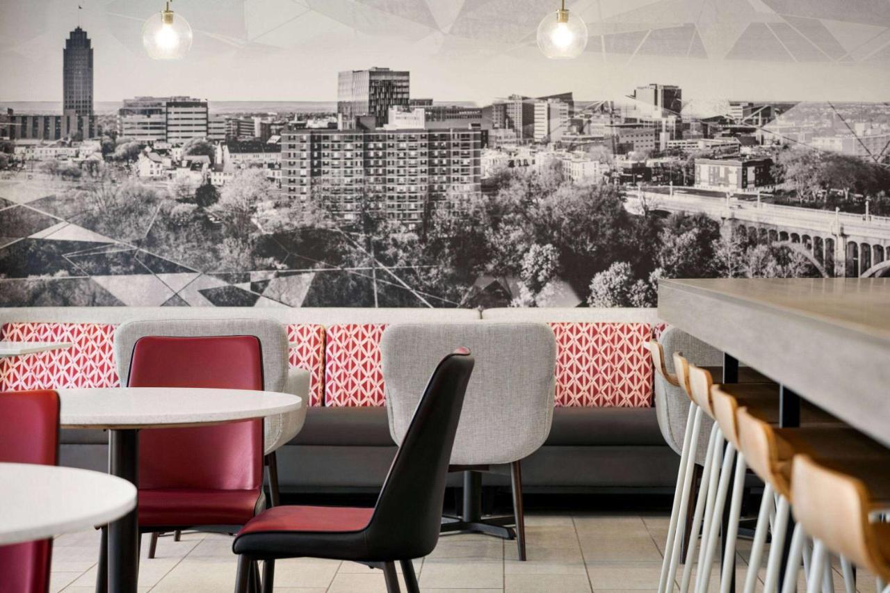 Ramada By Wyndham Allentown Bethlehem Exterior photo